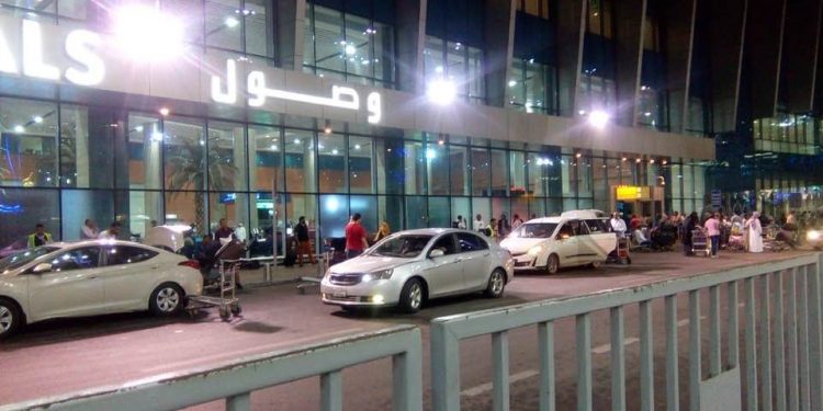 مصدر مسؤل بمطار القاهرة: المياه تراكمت في صالة بالطابق السفلي ولم تدخل صالات السفر الأساسية 1