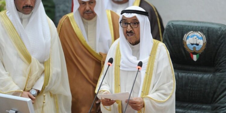أمير الكويت: استمرار الخلاف الخليجى لم يعد مقبولا والمنطقة تشهد تطورات غير مسبوقة 1