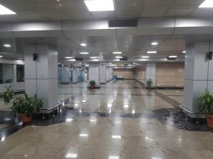 مصدر مسؤل بمطار القاهرة: المياه تراكمت في صالة بالطابق السفلي ولم تدخل صالات السفر الأساسية 4