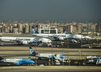 تأخير رحلات مصر للطيران من مطار القاهرة بسبب الأمطار وسوء الأحوال الجوية 4