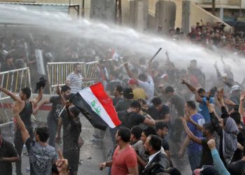 بغداد:حظر تجوال من الـ12 ليلاً حتى الـ6 صباحاً بعد مقتل 5 متظاهرين 4