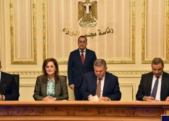 اتفاقية تعاون بين صندوق مصر السيادى ووزارة قطاع الأعمال 2
