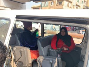 محافظ القاهرة يستجيب لحالة "ماما ناهد" وينقلها إلى دار رعاية 2