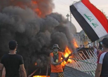 اشتباكات بين قوات الامن العراقي والمتظاهرين.. انقطاع تام للإنترنت 3