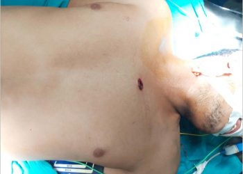 مستشفى سوهاج الجامعى تنقذ شابا من الموت بعد إصابته بطلق نارى 4