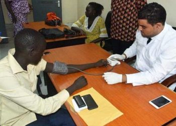 خلال أيام .. وفد من الصحة يتوجه إلى أوغندا للاستعداد لـ"علاج مليون إفريقى" 4
