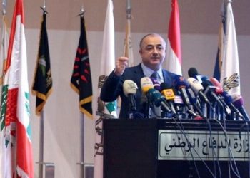 وزير الدفاع اللبنانى: الأزمة في البلاد خطيرة وتعيد للأذهان بدايات الحرب الأهلية 2