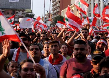 لليوم 24 علي التوالي استمرار الاحتجاجات وقطع الطرقات في لبنان 3