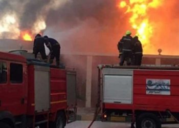 السيطرة على حريق داخل مخزن فى الشيخ زايد دون اصابات 2