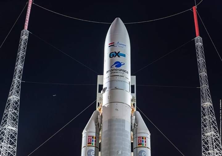 ننشر صور للقمر الصناعي الجديد طيبة ١ من قاعدة غويانا 3