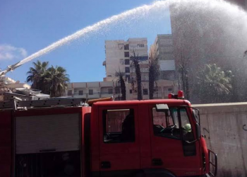 السيطرة على حريق بسلم كوبرى مشاة جامعة القاهرة دون اصابات 4