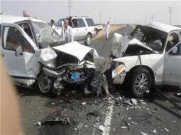 اصابة 6 اشخاص إثر حادث تصادم سيارتين أعلى طريق أسيوط الزراعى 6