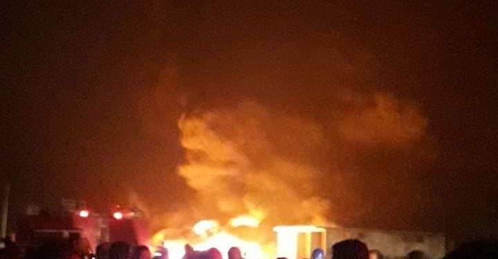 صور.. رفع الطوارئ بمحافظة البحيرة بعد حريق خط البترول 1
