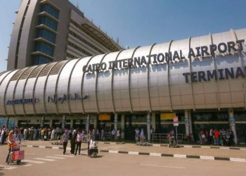 مطار القاهرة الجوى يحقق 1.7 مليار جنيه إيرادات.. اعرف التفاصيل 1