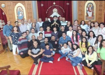 البابا تواضروس يستقبل مجموعة من العائلات المسيحية العاملين فى قطر 7