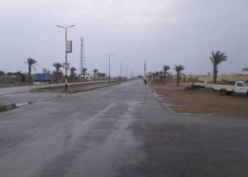 صور.. هطول أمطار غزيرة بمناطق متفرقة على مدينة الشلاتين 2