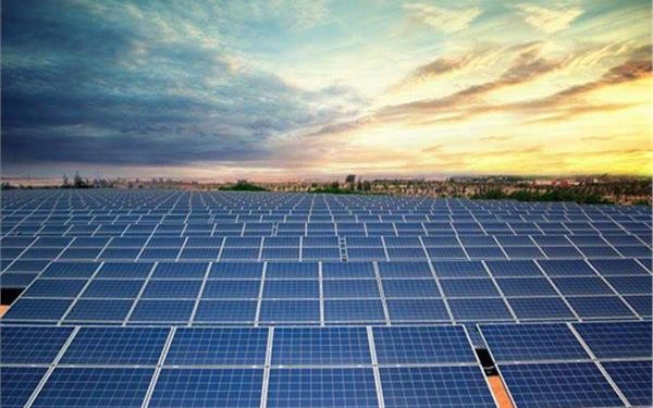 افتتاح تجمع محطات الطاقة الشمسية في اسوان قريبا.. الأكبر عالميا 1