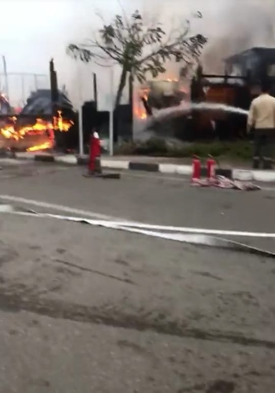 السيطرة على حريق داخل فرع النادى الأهلى بالشيخ زايد دون اصابات "صور" 2
