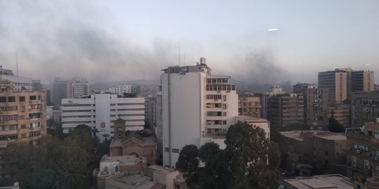 حريق فى محيط «وزارةالإسكان»..والدفع بـ5 سيارات إطفاء (صور) 1