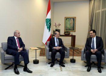 رسميًا.. تكليف حسان دياب برئاسة وزراء لبنان بعد الإطاحة بـ"الحريري" 1