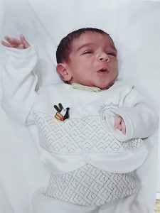 بالصور .. أول طفل مصري يطلق عليه اسماً مركباً" محمد بن راشد " مرشحا لموسوعة جينيس 5