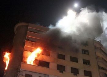 السيطرة على حريق داخل شقة سكنية فى النزهة دون اصابات 3