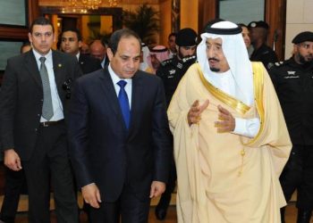 الملك سلمان وولي عهده يعزيان الرئيس السيسي في ضحايا حادث بورسعيد 4
