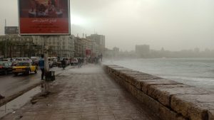 ارتفاع الأمواج وموجه طقس سيىء تضرب الإسكندرية 2