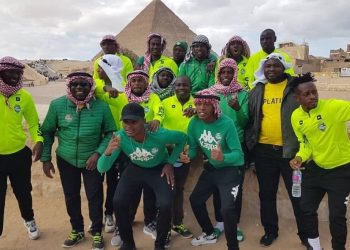 فريق بلاتينيوم بطل زيمبابوي يزور الاهرامات