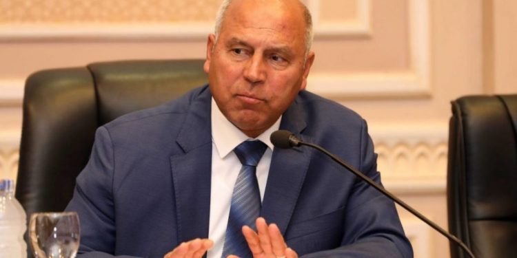 وزير النقل يتفقد محوري ديروط وسمالوط على النيل بتكلفة 3.2 مليار جنيه 1