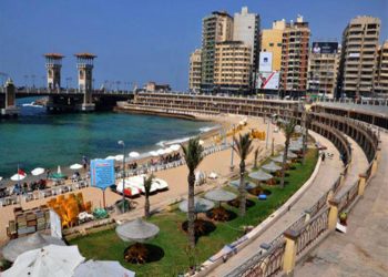محافظ الإسكندرية: سأعيد الشواطئ المجانية مرة أخرى للمواطنين 5