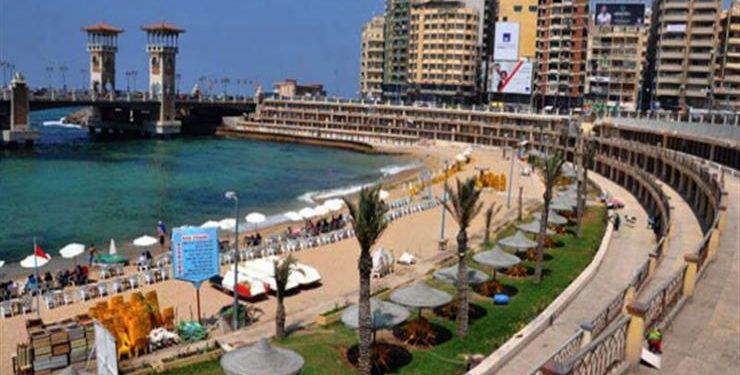 محافظ الإسكندرية: سأعيد الشواطئ المجانية مرة أخرى للمواطنين 1