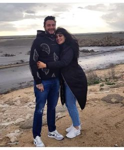 الفيشاوى على البحر برفقة زوجته : أجمل مكان فى العالم 1