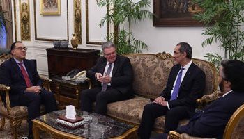 رئيس الوزراء : الحكومة تدعم أنشطة واستثمارات DHL فى مصر 5