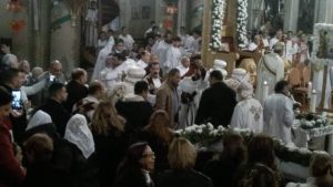 البابا تواضروس يؤدي صلاة اللقان بالكنيسة المرقسية بمحطة الرمل 6