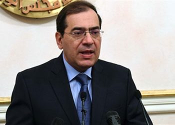 وزير البترول: توصيل الغاز الطبيعي لـ100 ألف منزل شهريا فى مصر 6