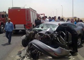 زحام مرورى إثر حادث تصادم مينى باص وسيارتين بمصر الجديدة 3