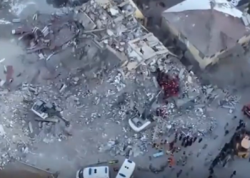 زلزال قوي يضرب تركيا ويحصد عشرات القتلي.. شاهد ماذا حل بها 2
