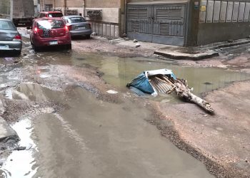 هبوط ارضى بمنطقة الابراهيمية بالإسكندرية بسبب تراكم مياه الأمطار 1