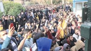 إحتجاجات في إيران للمطالبة برحيل خامنئي بعد اعترافه بإسقاط الطائرة الأوكرانية 1