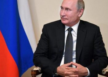 الرئيس الروسي يتلقى رسالة من حفتر قبل مؤتمر برلين
