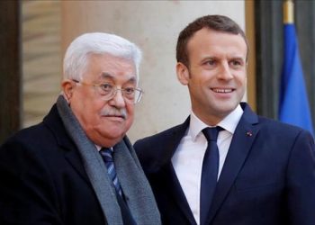 الرئيس الفرنسي يلتقي نظيره الفلسطيني ابو مازن
