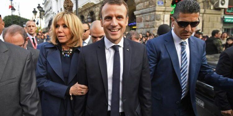 رئيس فرنسا وزوجته في حماية الشرطة