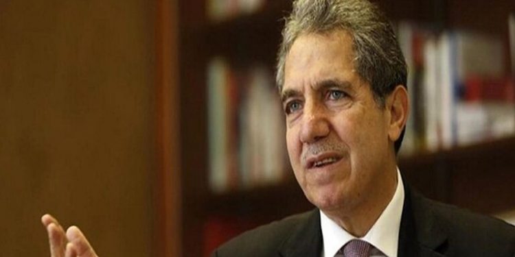 وزير مالية لبنان بحذر من ازمة في بلادة
