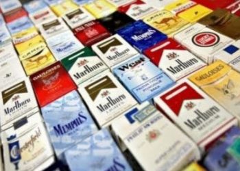 «بيبيع بسعرزائد».. ضبط 51 قضية سجائر في الأسواق