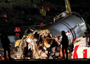 وزير الصحة التركي: تم نقل 157 مصابًا في حادث تحطم طائرة إسطنبول للمستشفى 2