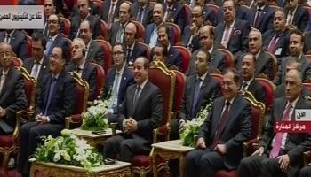 السيسى يتفقد أجنحة معرض مصر الدولي للبترول "إيجيس 2020" 1