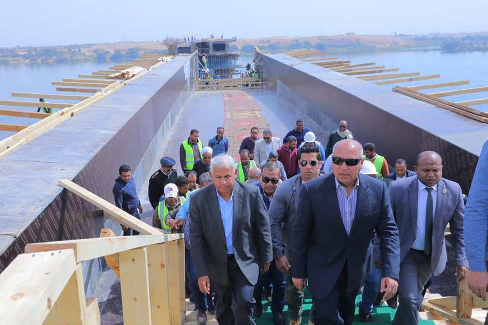صور.. وزير النقل: إنشاء 21 محورا جديدا على النيل 2