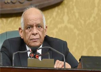 البرلمان ينعى الرئيس الأسبق حسنى مبارك.. قائد حرب أكتوبر 3