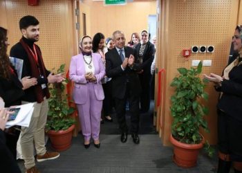 رئيس الأكاديمية العربية للعلوم والتكنولوجيا يفتتح قاعة متعددة الاغراض 1
